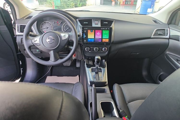 Used Nissan Sylphy 2019 1.6XV CVT Smart Connect Luxury Edition China VI Standard Center Console