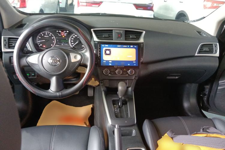 Used Nissan Sylphy 2019 Classic 1.6XE CVT Comfort Edition Center Console