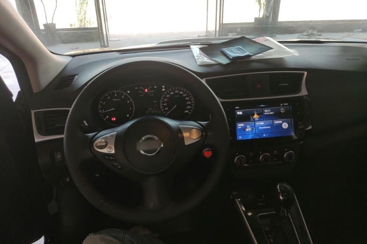 Used Nissan Sylphy 2019 1.6XV CVT Smart Connect Luxury Edition China VI Standard Center Console