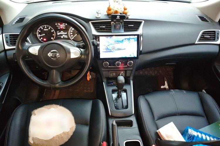 Used Nissan Sylphy 2019 Classic 1.6XE CVT Comfort Edition Center Console