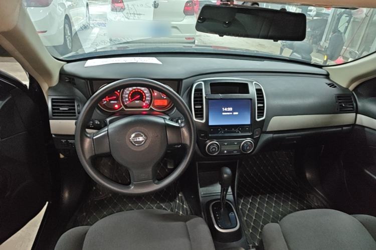 Used Nissan Sylphy 2019 Classic 1.6XE+ CVT SmartConnect Leading Edition Center Console