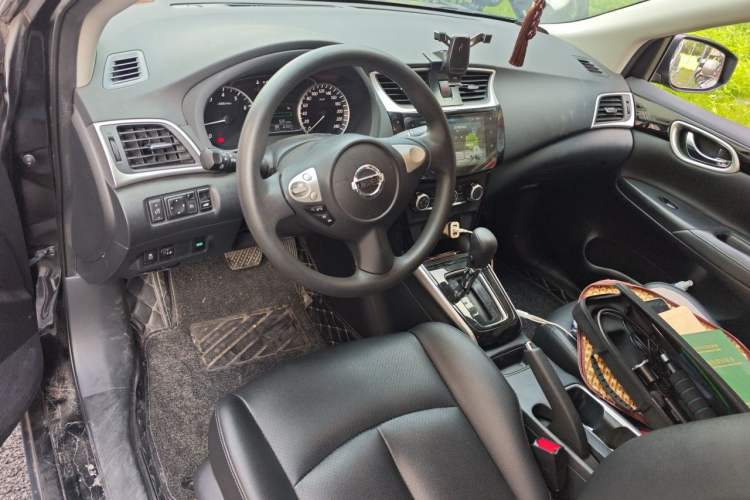 Used Nissan Sylphy 2019 Classic 1.6XL CVT Luxury Edition Center Console