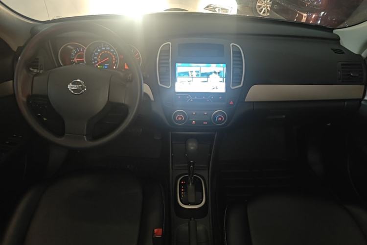 Used Nissan Sylphy 2019 Classic 1.6XE+ CVT SmartConnect Leading Edition Center Console