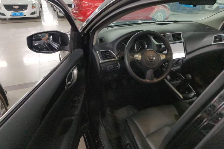 Used Nissan Sylphy 2019 1.6XL Manual Luxury Version China VI Standard Driver Seat