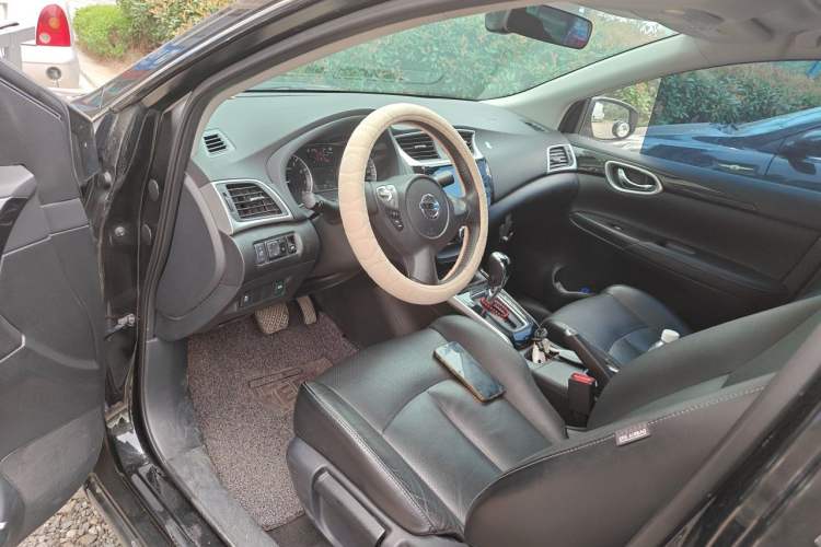 Used Nissan Sylphy 2019 1.6XV CVT Smart Connect Luxury Edition China V Standard Driver Seat