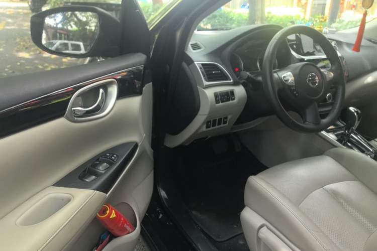 Used Nissan Sylphy 2019 1.6XV CVT Smart Connect Luxury Edition China V Standard Driver Seat
