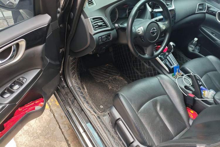 Used Nissan Sylphy 2019 1.6XV CVT Smart Connect Luxury Edition China V Standard Driver Seat