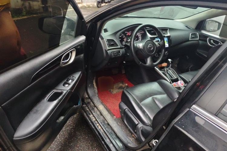 Used Nissan Sylphy 2019 1.6XV CVT Smart Connect Luxury Edition China VI Standard Driver Seat