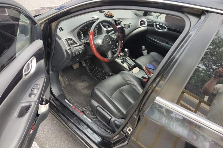 Used Nissan Sylphy 2019 1.6XV CVT Smart Connect Luxury Edition China VI Standard Driver Seat