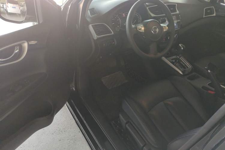 Used Nissan Sylphy 2019 1.6XV CVT Smart Connect Luxury Edition China VI Standard Driver Seat