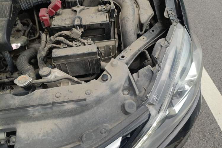 Used Nissan Sylphy 2019 1.6XV CVT Smart Connect Luxury Edition China VI Standard Engine Bay Left