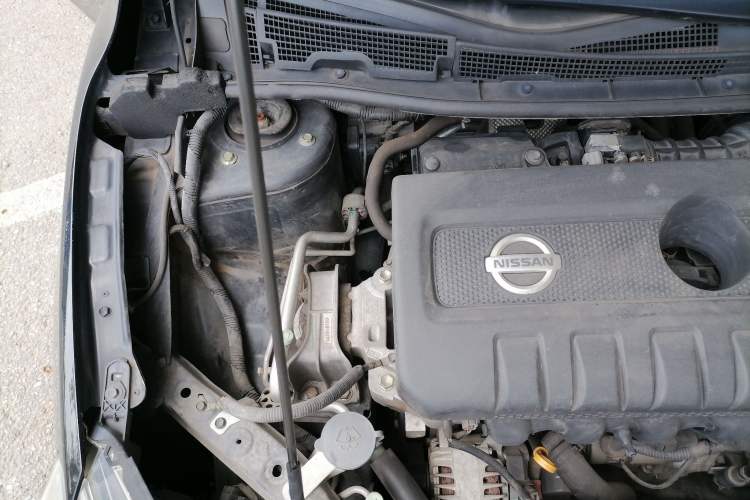 Used Nissan Sylphy 2019 1.6XV CVT Smart Connect Luxury Edition China VI Standard Engine Bay Right