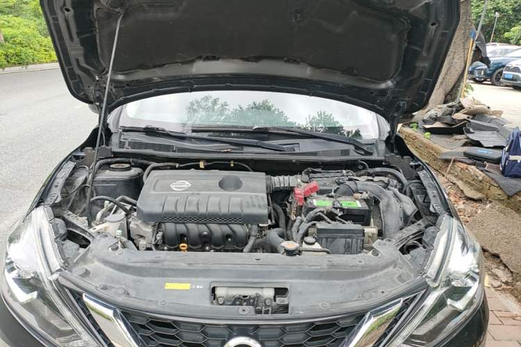 Used Nissan Sylphy 2019 1.6XV CVT Smart Connect Luxury Edition China VI Standard Engine Bay