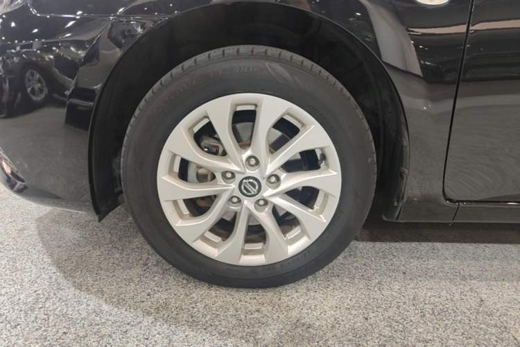 Used Nissan Sylphy 2019 Classic 1.6XL CVT Luxury Edition Exterior 4