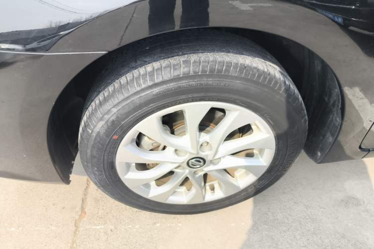 Used Nissan Sylphy 2019 Classic 1.6XL CVT Luxury Edition Exterior 4
