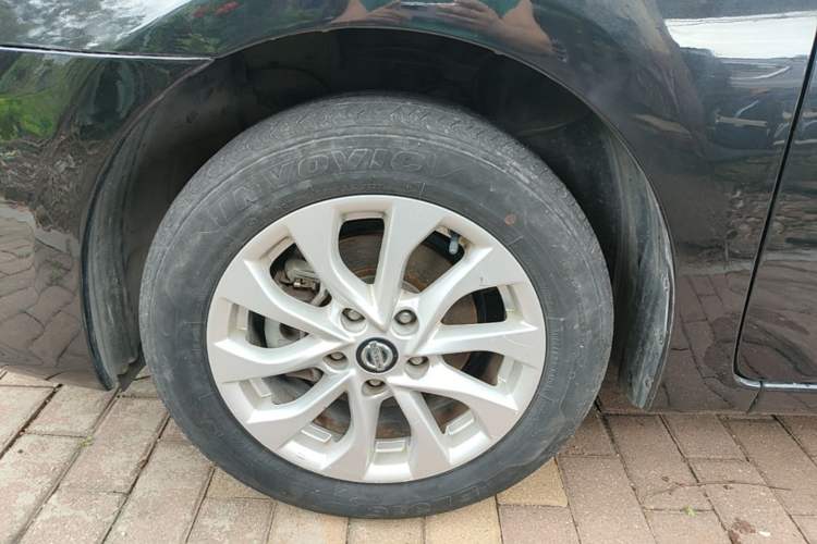 Used Nissan Sylphy 2019 1.6XV CVT Smart Connect Luxury Edition China VI Standard Exterior 4