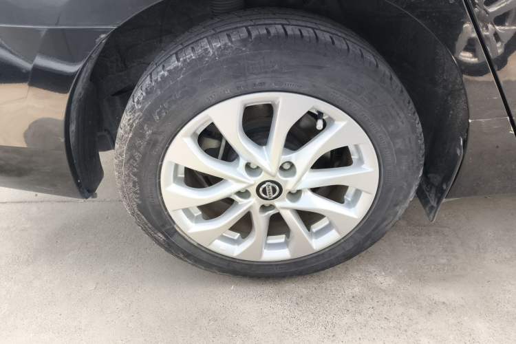Used Nissan Sylphy 2019 Classic 1.6XL CVT Luxury Edition Exterior 5