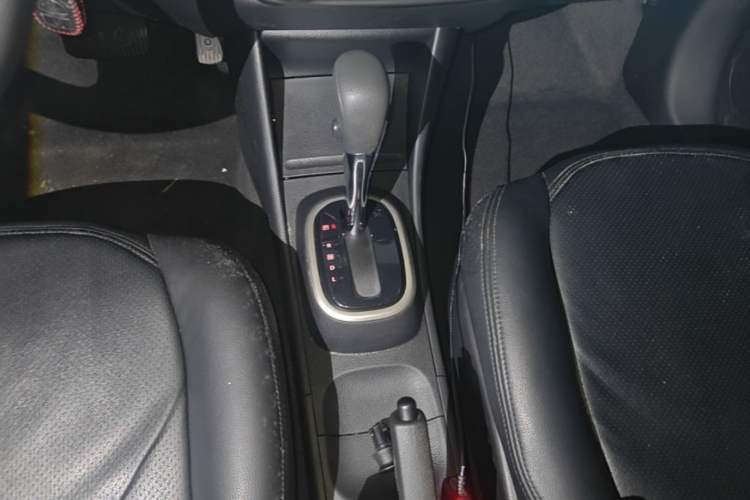 Used Nissan Sylphy 2019 Classic 1.6XE+ CVT SmartConnect Leading Edition Gear Lever