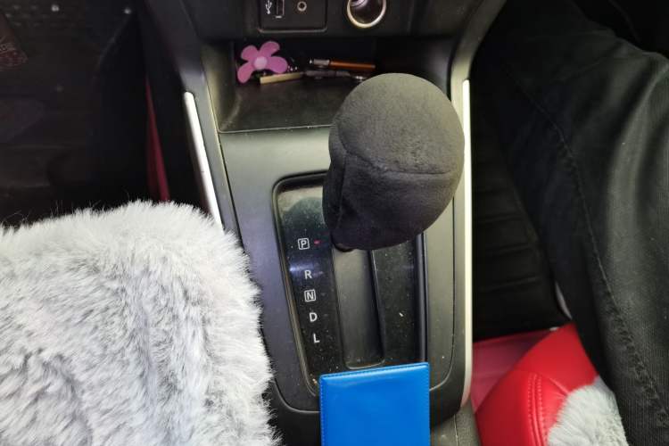 Used Nissan Sylphy 2019 Classic 1.6XE CVT Comfort Edition Gear Lever