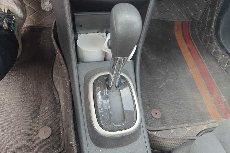 Used Nissan Sylphy 2019 Classic 1.6XE+ CVT SmartConnect Leading Edition Gear Lever