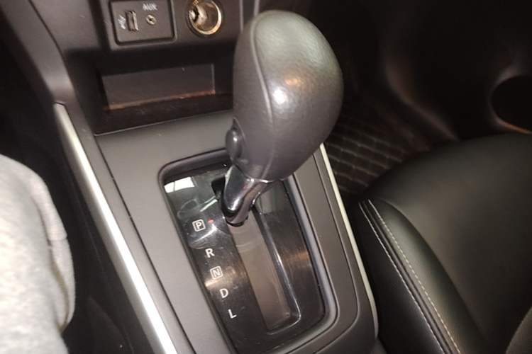 Used Nissan Sylphy 2019 Classic 1.6XE CVT Comfort Edition Gear Lever