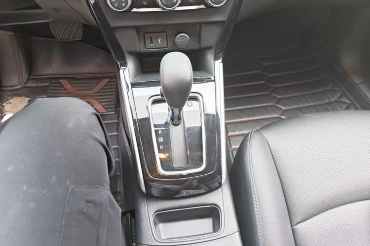 Used Nissan Sylphy 2019 Classic 1.6XL CVT Luxury Edition Gear Lever
