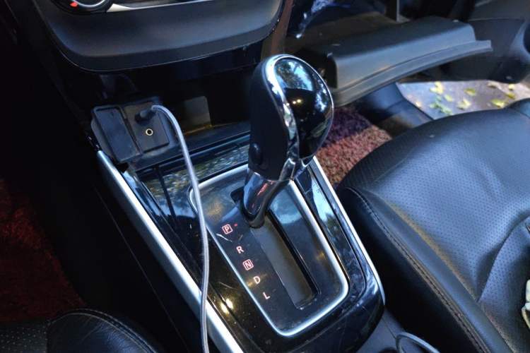 Used Nissan Sylphy 2019 1.6XV CVT Smart Connect Luxury Edition China V Standard Gear Lever