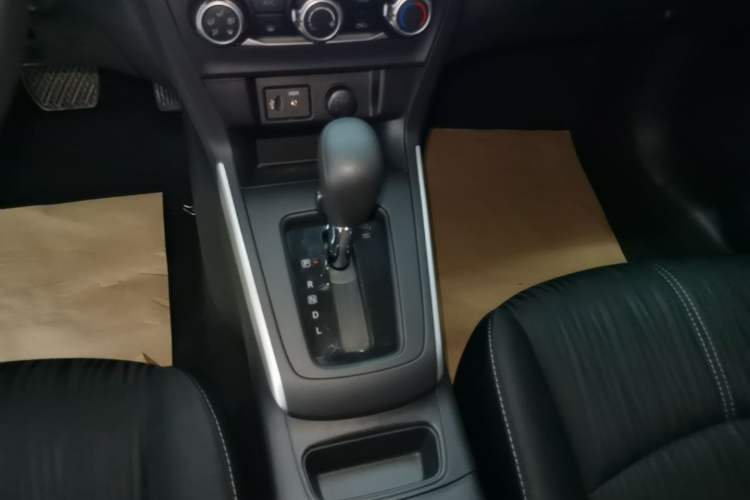 Used Nissan Sylphy 2019 Classic 1.6XE CVT Comfort Edition Gear Lever