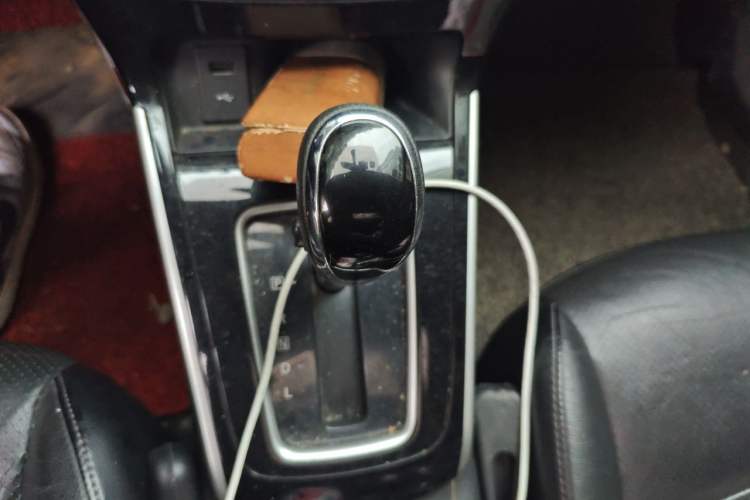 Used Nissan Sylphy 2019 1.6XV CVT Smart Connect Luxury Edition China VI Standard Gear Lever