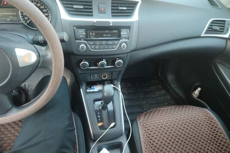 Used Nissan Sylphy 2019 Classic 1.6XE CVT Comfort Edition Gear Lever