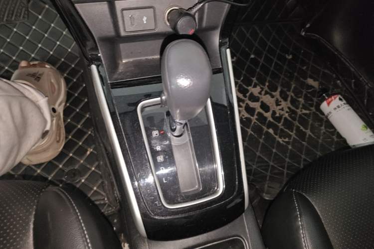Used Nissan Sylphy 2019 Classic 1.6XL CVT Luxury Edition Gear Lever