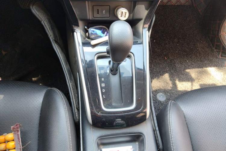 Used Nissan Sylphy 2019 Classic 1.6XL CVT Luxury Edition Gear Lever