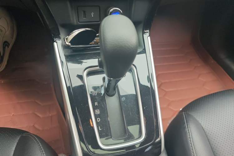 Used Nissan Sylphy 2019 Classic 1.6XL CVT Luxury Edition Gear Lever