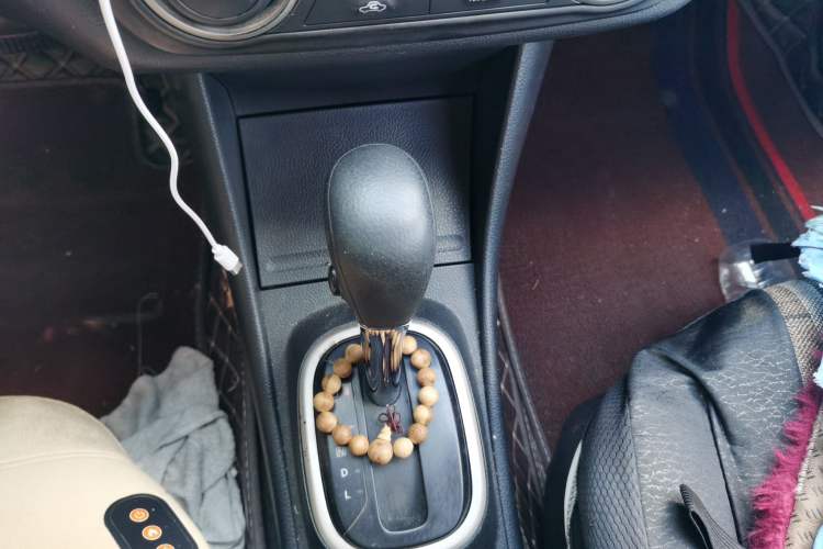 Used Nissan Sylphy 2019 Classic 1.6XE+ CVT SmartConnect Leading Edition Gear Lever