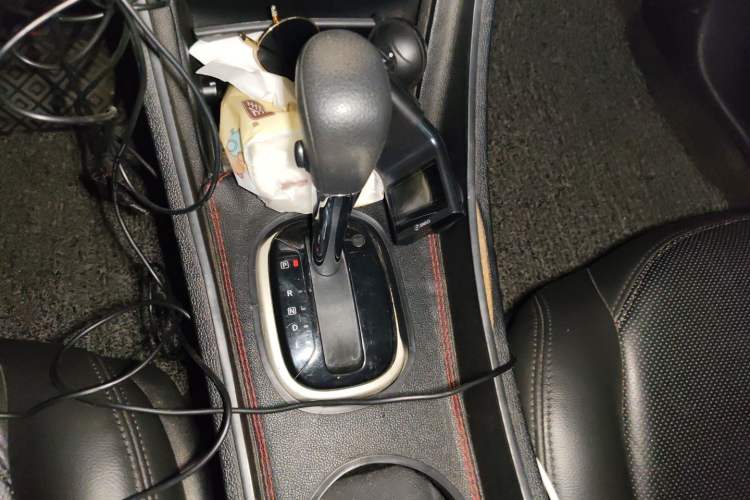 Used Nissan Sylphy 2019 Classic 1.6XE+ CVT SmartConnect Leading Edition Gear Lever