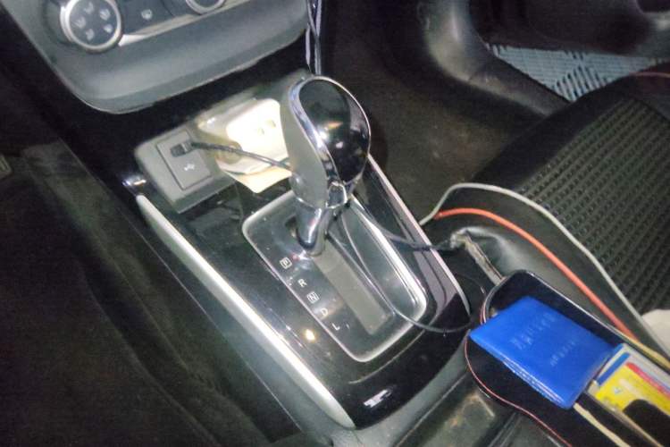 Used Nissan Sylphy 2019 1.6XV CVT Smart Connect Luxury Edition China VI Standard Gear Lever