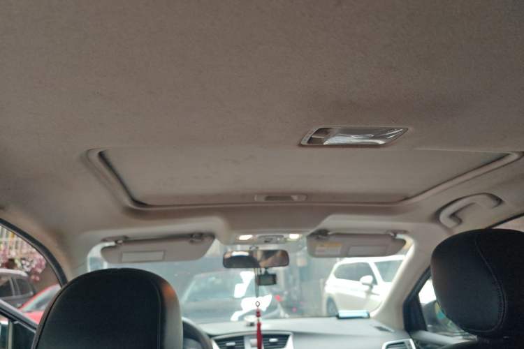 Used Nissan Sylphy 2019 Classic 1.6 XL Manual Luxury Edition Headliner