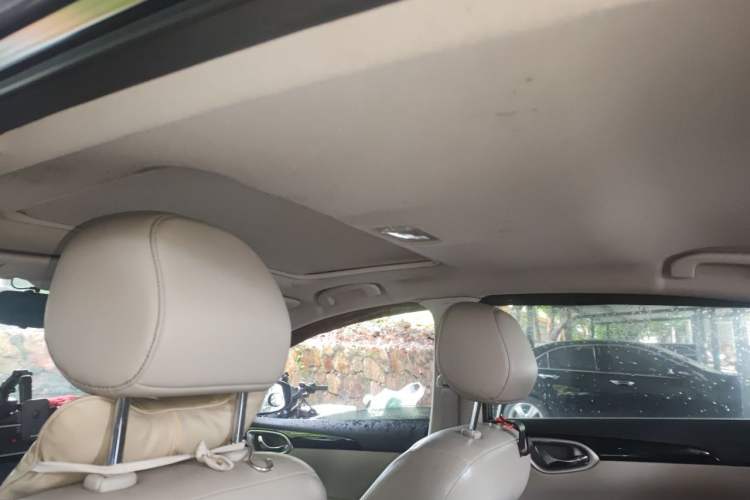Used Nissan Sylphy 2019 1.6XV CVT Smart Connect Luxury Edition China VI Standard Headliner