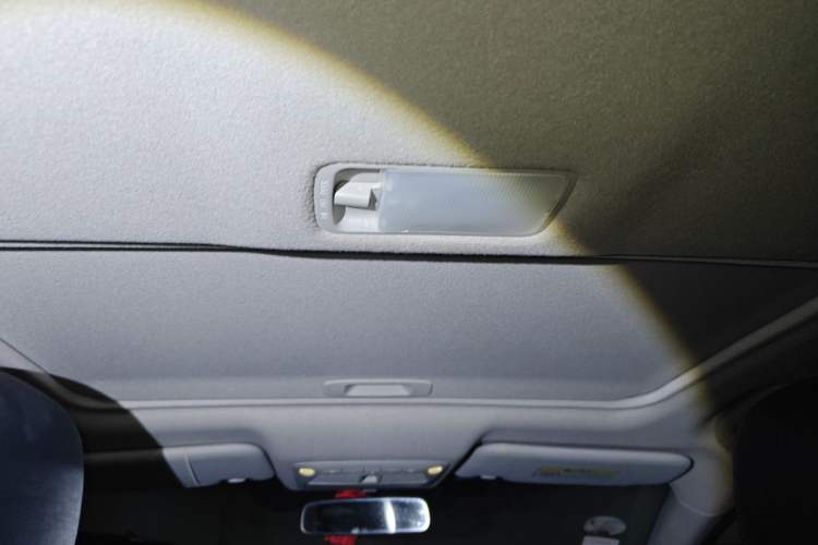 Used Nissan Sylphy 2019 1.6XV CVT Smart Connect Luxury Edition China V Standard Headliner