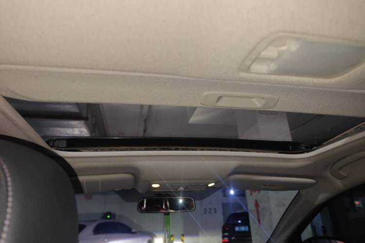 Used Nissan Sylphy 2019 Classic 1.6XE CVT Comfort Edition Headliner