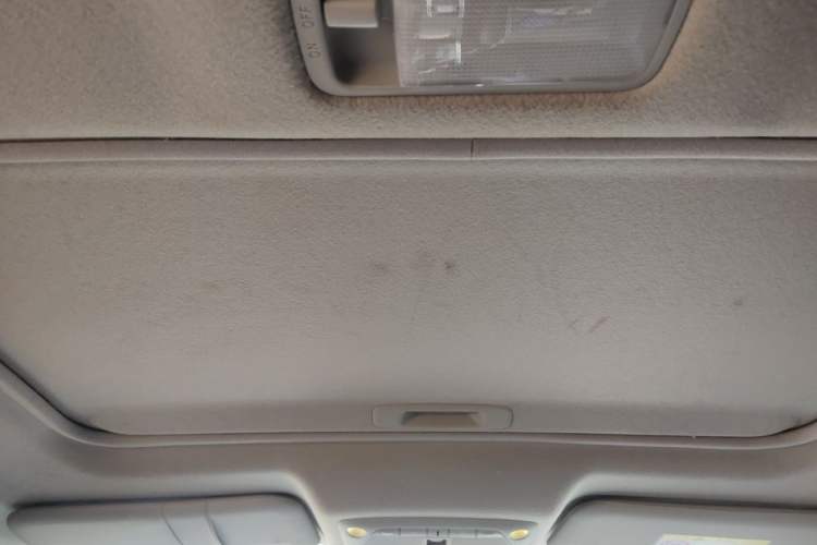 Used Nissan Sylphy 2019 1.6XV CVT Smart Connect Luxury Edition China VI Standard Headliner