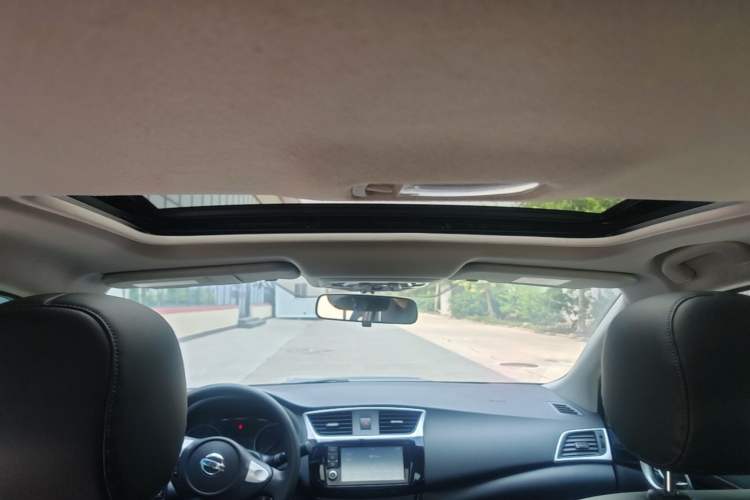 Used Nissan Sylphy 2019 Classic 1.6 XL Manual Luxury Edition Headliner