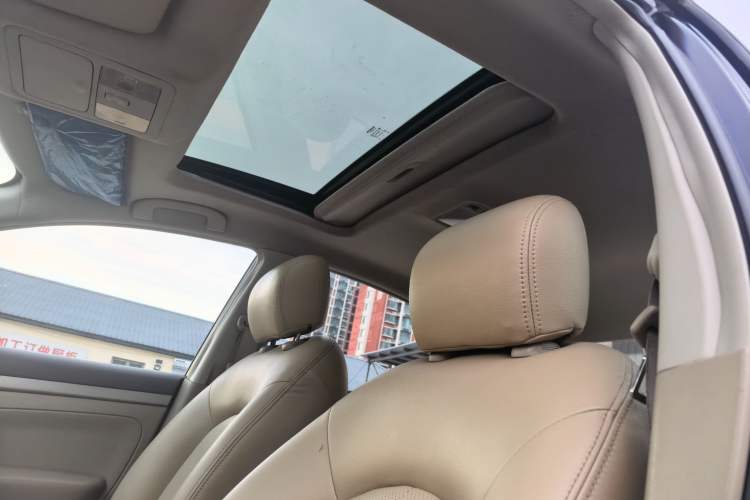 Used Nissan Sylphy 2019 Classic 1.6XE+ Manual Smart Connect Luxury Edition Headliner