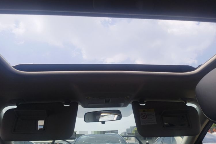 Used Nissan Sylphy 2019 1.6XV CVT Smart Connect Luxury Edition China VI Standard Headliner