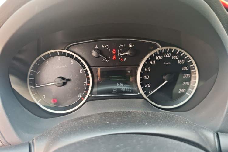 Used Nissan Sylphy 2019 1.6XV CVT Smart Connect Luxury Edition China VI Standard Instrument Cluster