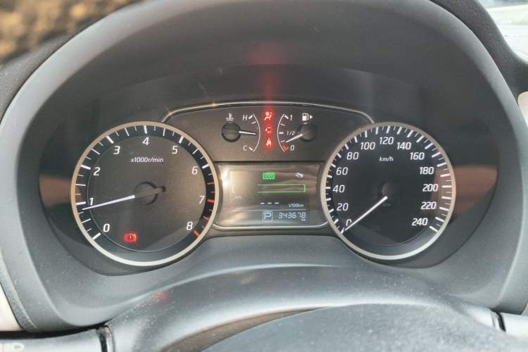 Used Nissan Sylphy 2019 1.6XV CVT Smart Connect Luxury Edition China V Standard Instrument Cluster