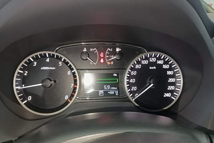 Used Nissan Sylphy 2019 1.6XV CVT Smart Connect Luxury Edition China VI Standard Instrument Cluster