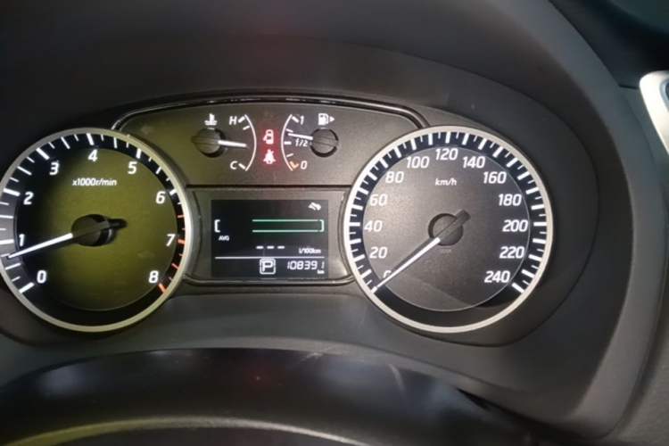 Used Nissan Sylphy 2019 1.6XV CVT Smart Connect Luxury Edition China VI Standard Instrument Cluster