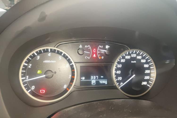 Used Nissan Sylphy 2019 1.6XV CVT Smart Connect Luxury Edition China VI Standard Instrument Cluster