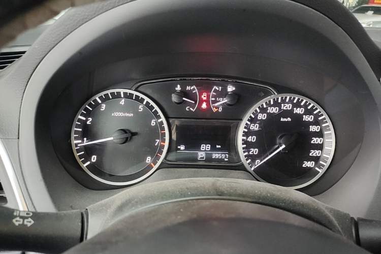 Used Nissan Sylphy 2019 1.6XV CVT Smart Connect Luxury Edition China VI Standard Instrument Cluster